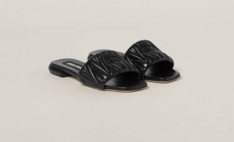 Matelassé nappa leather slides