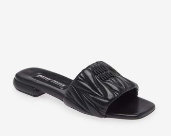 Matelassé nappa leather slides